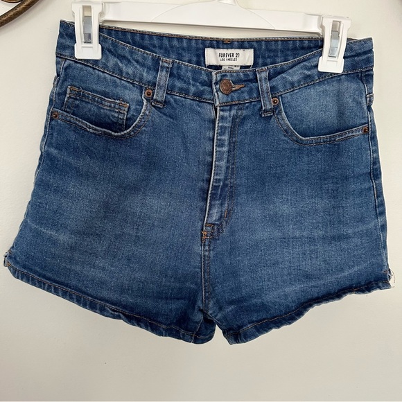 High-waisted stretch jean shorts - Picture 1 of 3